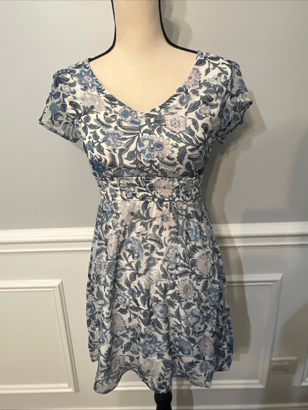 Abercrombie & Fitch Paisley Short Sleeve Ruched Waist V Neck Summer Dress XS